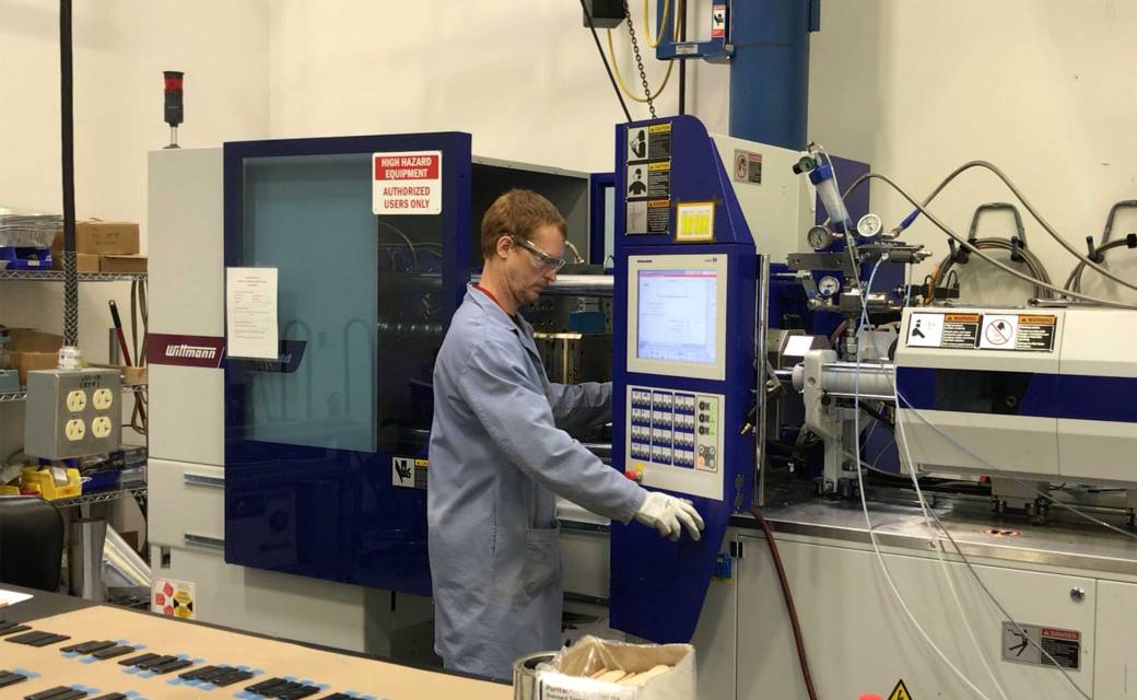 injection molding machine